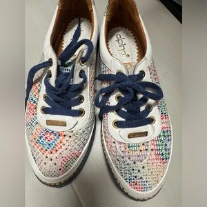 Womens soft leather shoes,size 6.5 / EU37 used